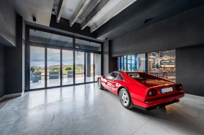 Prodej atypického bytu, Praha - Modřany, Československého exilu, 277 m2