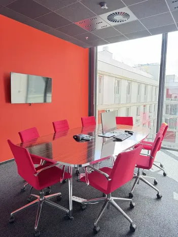 Pronájem kanceláře, Praha - Karlín, Rohanské nábřeží, 1543 m2