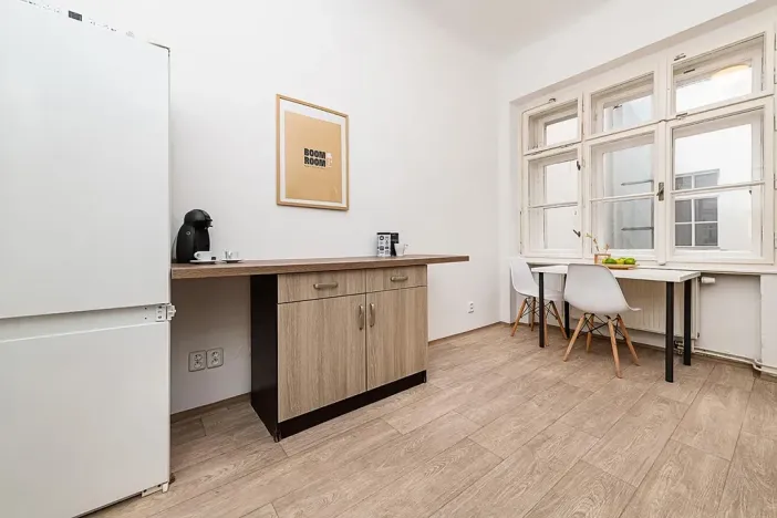 Pronájem pokoje, Plzeň, Riegrova, 190 m2