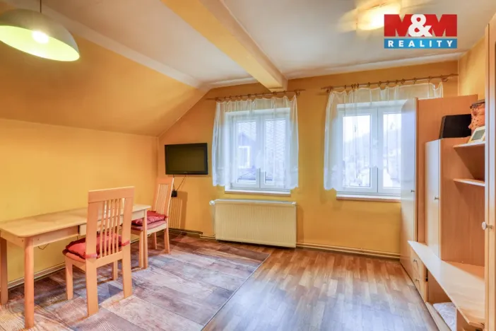 Prodej činžovního domu, Bečov nad Teplou, Nádražní, 219 m2