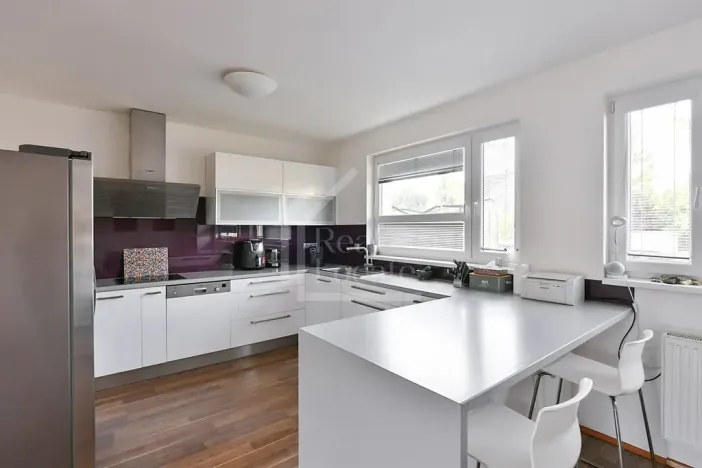 Pronájem vily, Zdiby, Centrální, 187 m2