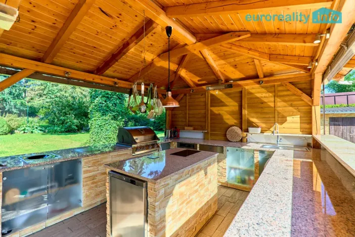 Prodej rodinného domu, Sadov - Bor, 470 m2