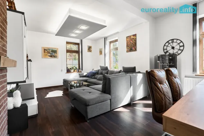 Prodej rodinného domu, Sadov - Bor, 470 m2