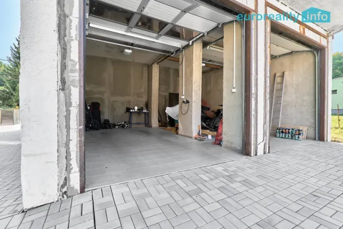 Prodej rodinného domu, Sadov - Bor, 470 m2