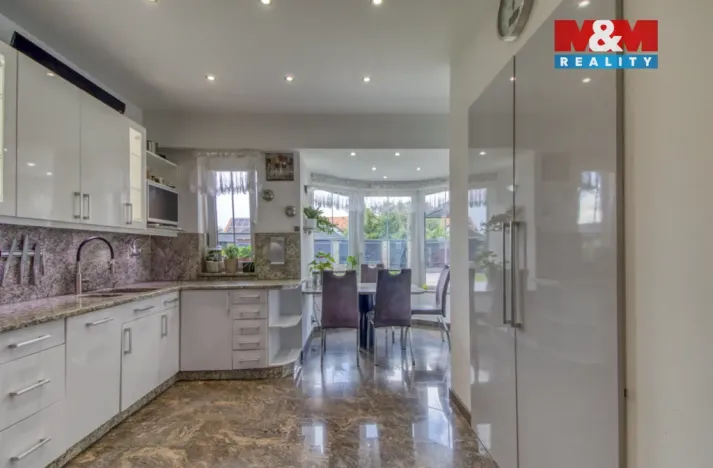 Prodej rodinného domu, Psáry, Pod Skalou, 218 m2