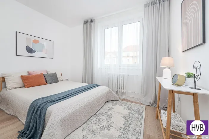 Prodej bytu 3+kk, Praha, Černokostelecká, 61 m2