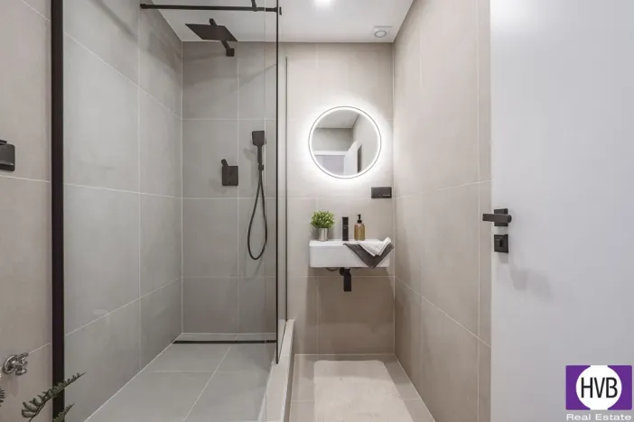 Prodej bytu 3+kk, Praha, Černokostelecká, 61 m2