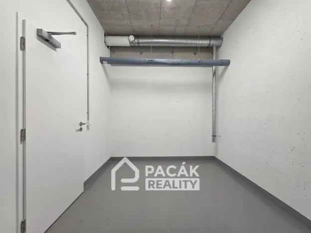 Pronájem - jiné, Olomouc, Milana Ticháka, 30 m2