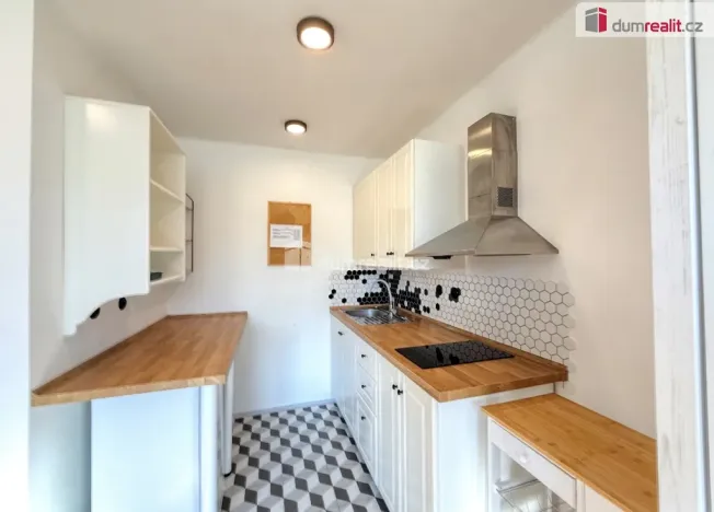 Pronájem bytu 2+kk, Povrly, 5. května, 38 m2