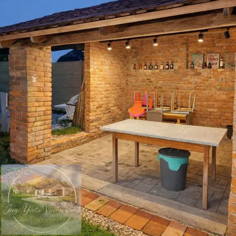 Prodej vícegeneračního domu, Lužec nad Cidlinou, 390 m2