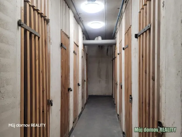 Pronájem bytu 2+kk, Praha - Černý Most, Kpt. Stránského, 44 m2