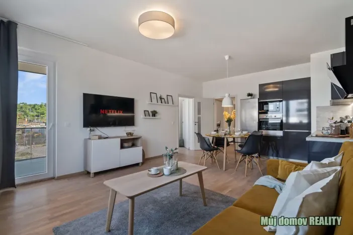 Pronájem bytu 2+kk, Praha - Hloubětín, Laponská, 49 m2