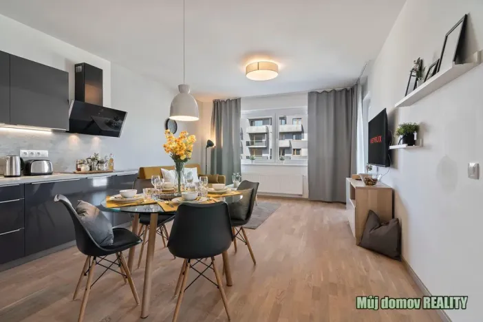 Pronájem bytu 2+kk, Praha - Hloubětín, Laponská, 49 m2