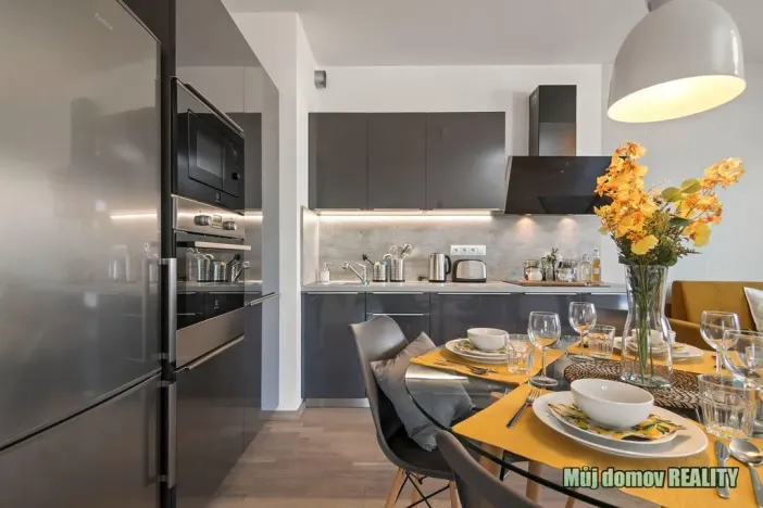 Pronájem bytu 2+kk, Praha - Hloubětín, Laponská, 49 m2