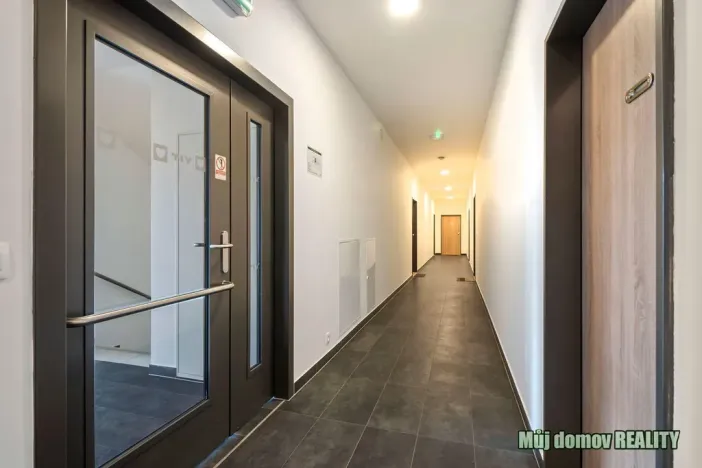 Pronájem bytu 2+kk, Praha - Hloubětín, Laponská, 49 m2