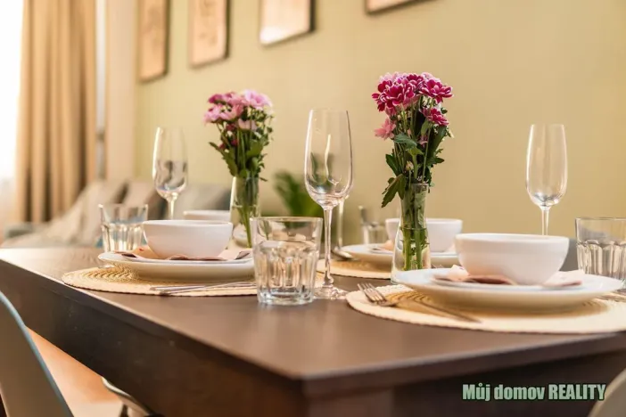 Pronájem bytu 2+kk, Praha - Vysočany, Kolbenova, 60 m2