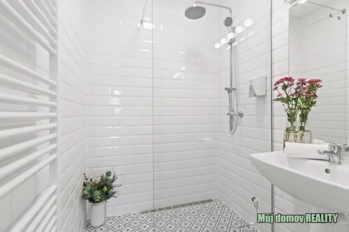 Pronájem bytu 2+kk, Praha - Vysočany, Kolbenova, 60 m2