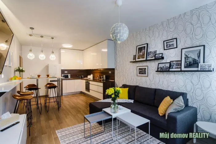 Pronájem bytu 2+kk, Praha - Střížkov, Zakšínská, 52 m2