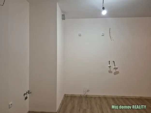 Pronájem bytu 1+kk, Praha - Dolní Měcholupy, Honzíkova, 41 m2