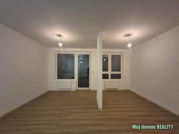 Pronájem bytu 1+kk, Praha - Dolní Měcholupy, Honzíkova, 41 m2