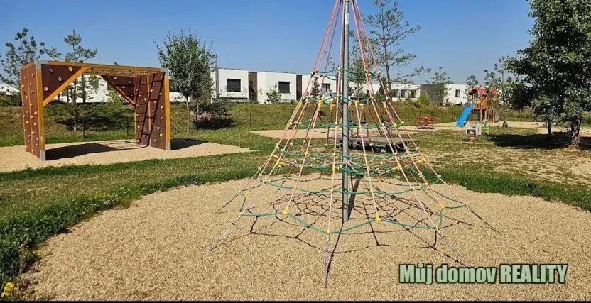 Pronájem bytu 1+kk, Praha - Dolní Měcholupy, Honzíkova, 41 m2