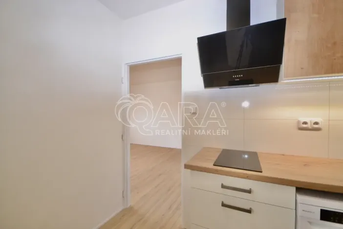 Pronájem bytu 1+1, Praha - Hloubětín, Kukelská, 43 m2