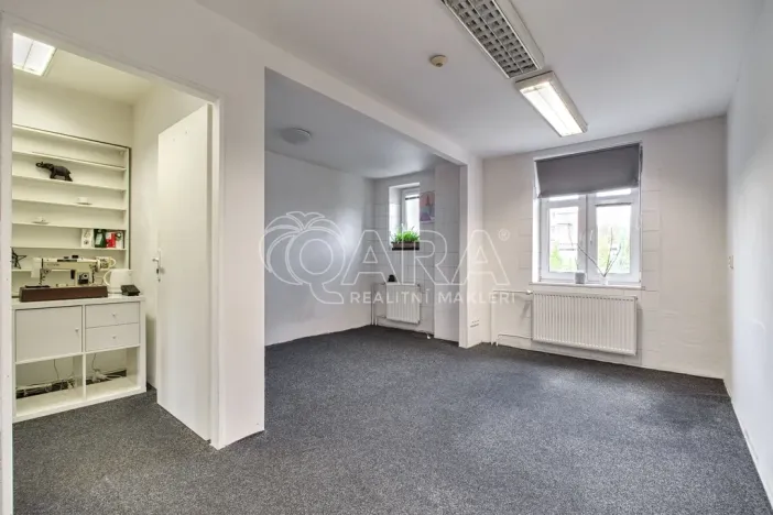 Prodej obchodního prostoru, Ostrava - Svinov, Bílovecká, 94 m2
