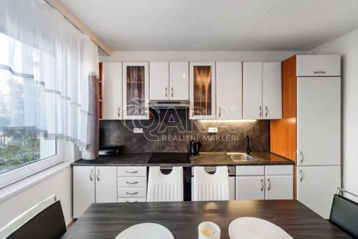 Prodej bytu 3+1, Praha - Černý Most, Vybíralova, 77 m2