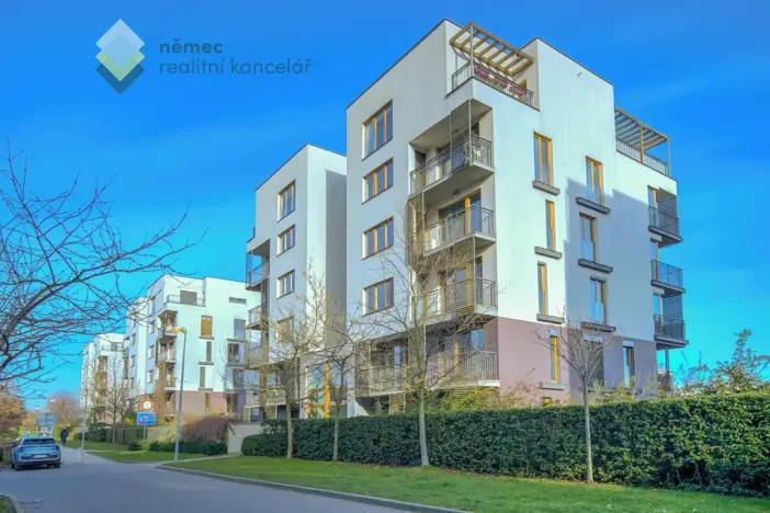 Pronájem bytu 3+kk, Praha - Hrdlořezy, V třešňovce, 109 m2