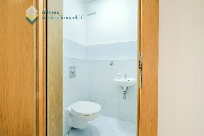 Pronájem bytu 3+kk, Praha - Hrdlořezy, V třešňovce, 109 m2