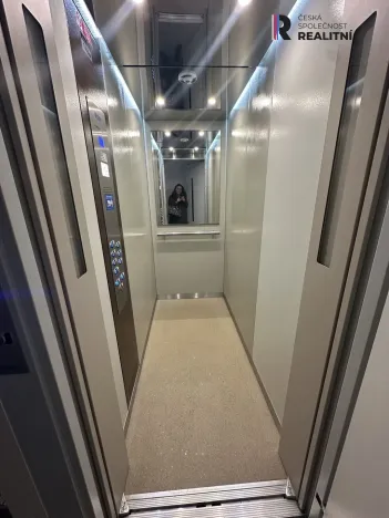 Pronájem bytu 3+1, Kraslice, Pod nádražím, 74 m2