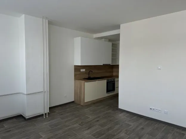 Pronájem bytu 1+kk, Zlín, Zarámí, 35 m2