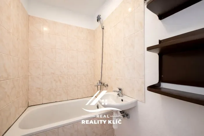 Pronájem bytu 1+kk, Ostrava, Sládkova, 29 m2