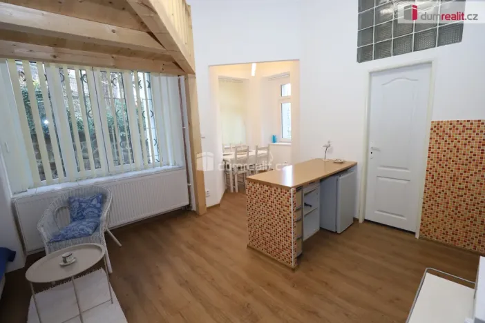 Prodej bytu 2+kk, Karlovy Vary, Krále Jiřího, 65 m2