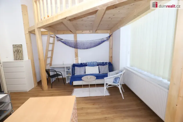 Prodej bytu 2+kk, Karlovy Vary, Krále Jiřího, 65 m2