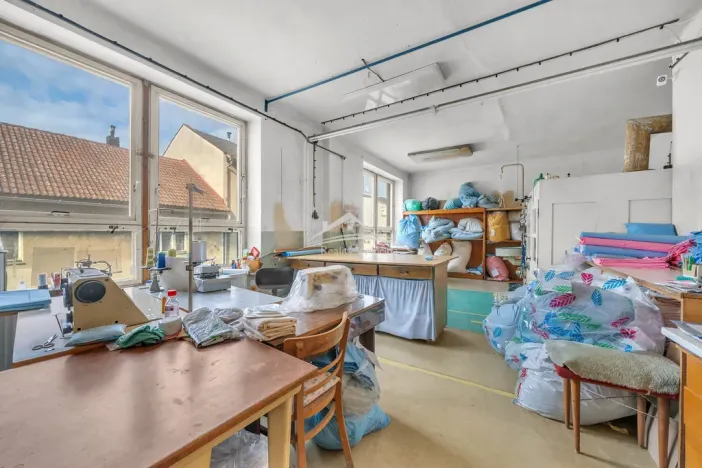 Prodej kanceláře, Havlíčkův Brod, Sázavská, 750 m2