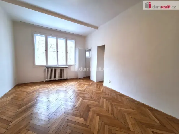 Pronájem bytu 1+kk, Praha - Vinohrady, Jana Masaryka, 28 m2