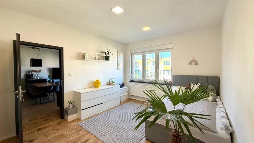 Prodej bytu 3+kk, Cheb, 17. listopadu, 74 m2