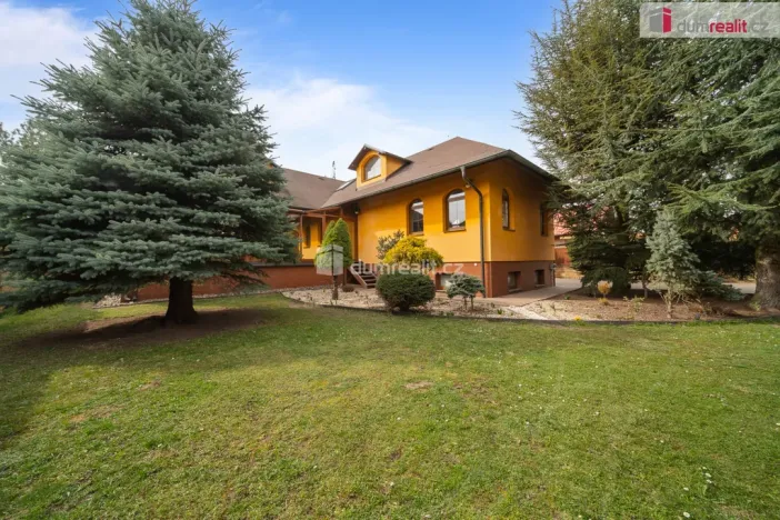 Prodej rodinného domu, Sluštice, 337 m2