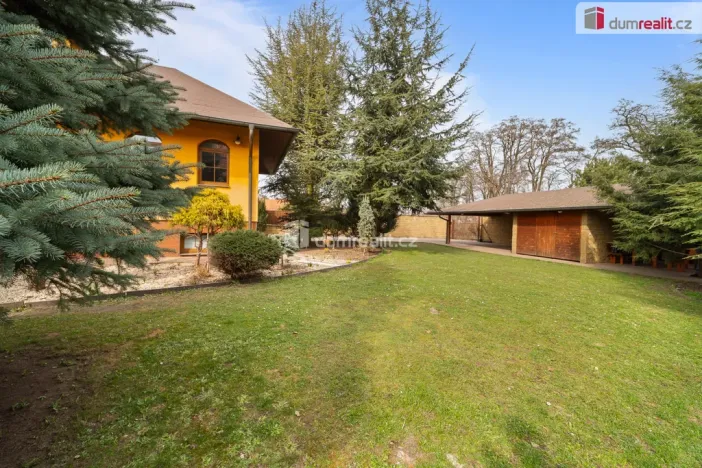 Prodej rodinného domu, Sluštice, 337 m2