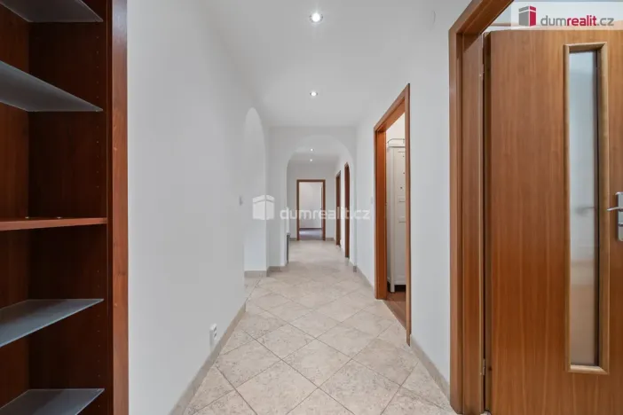 Prodej rodinného domu, Sluštice, 337 m2