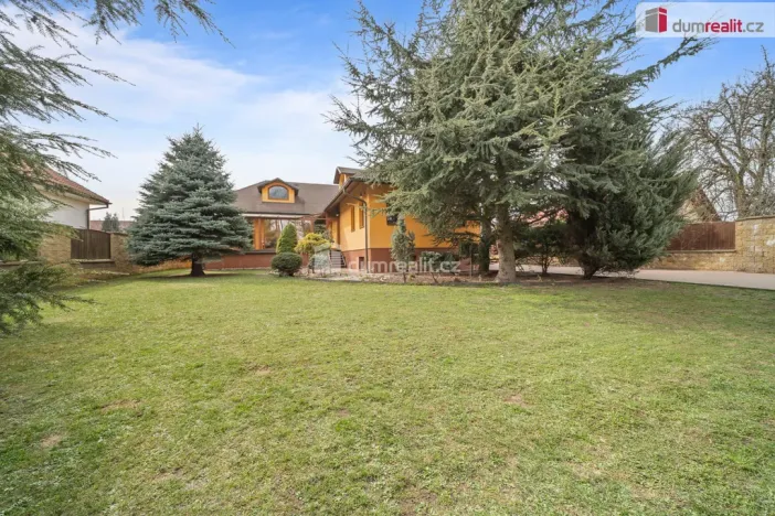 Prodej rodinného domu, Sluštice, 337 m2