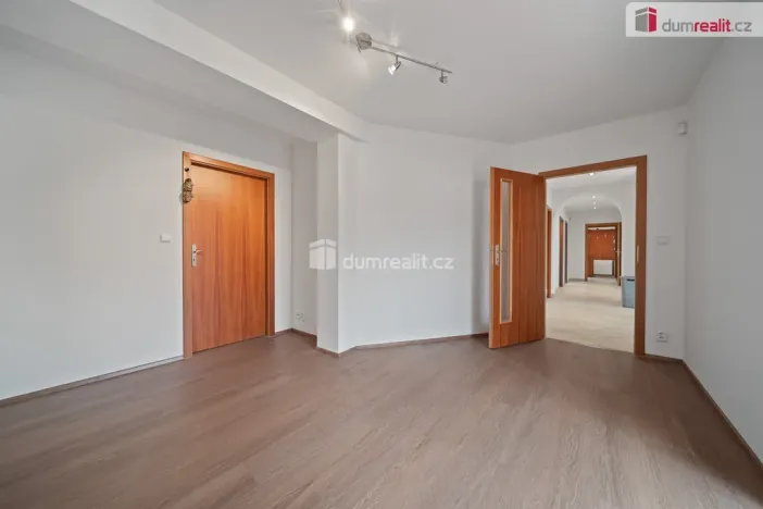 Prodej rodinného domu, Sluštice, 337 m2