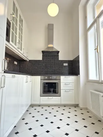 Pronájem bytu 1+1, Praha - Vinohrady, Perunova, 40 m2