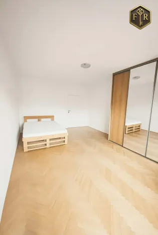 Pronájem bytu 2+kk, Brno, Strž, 70 m2