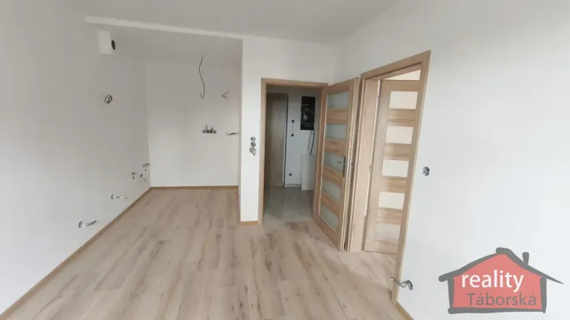 Prodej bytu 2+kk, Nupaky, Nupacká, 42 m2
