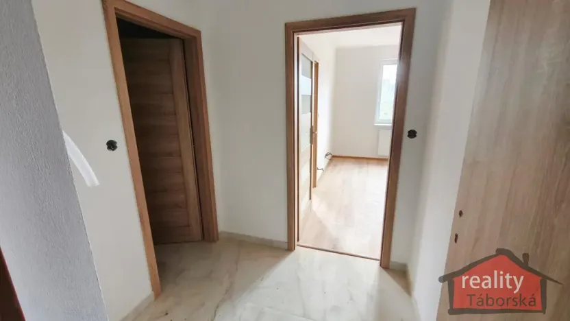 Prodej bytu 2+kk, Nupaky, Nupacká, 42 m2