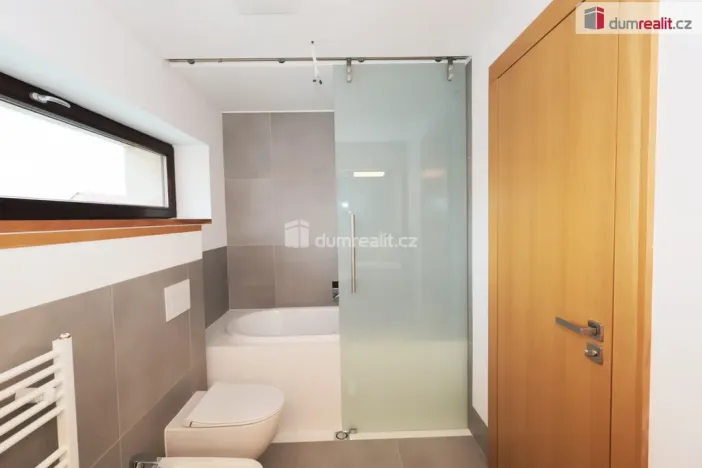 Prodej rodinného domu, Praha - Libuš, V Hrobech, 286 m2