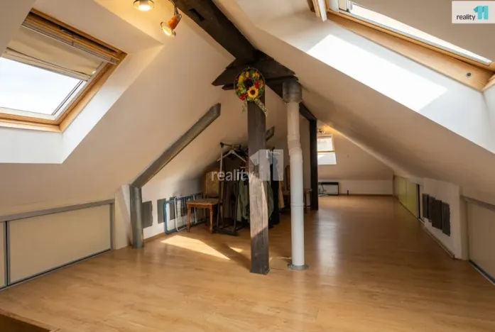 Prodej bytu 3+kk, Praha - Suchdol, Kamýcká, 151 m2