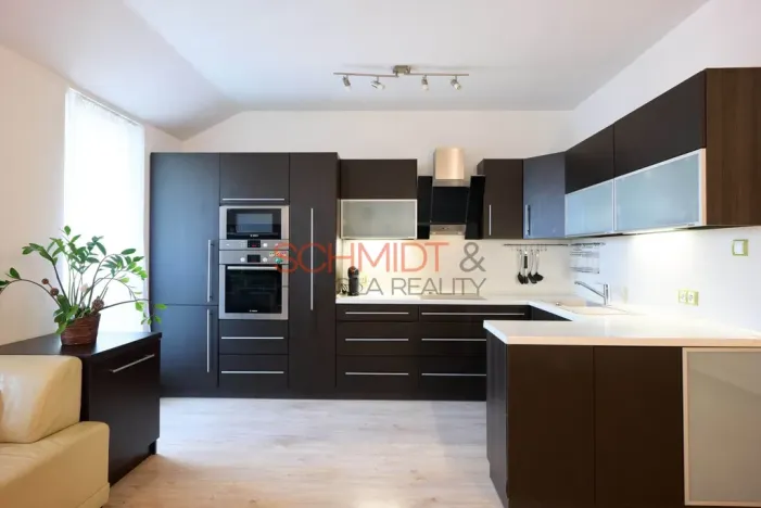 Prodej bytu 3+kk, Hustopeče, U Větrolamu, 90 m2